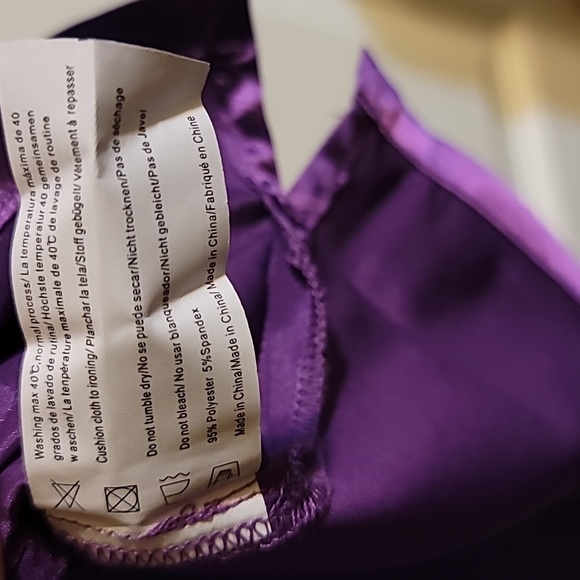 Ekouaer Silk Purple Soft Satin V-Neck 2- Piece Pajamas PJ Short Set, Size Medium - Picture 6 of 11